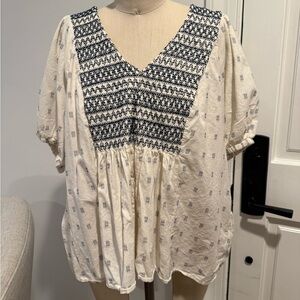 Madewell. Womens. 1x. 100% Cotton. Smocking. Cream & blue. Machine Wash. Cute.